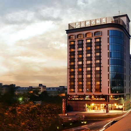 Grand City Hotel Fengyuan Exteriér fotografie