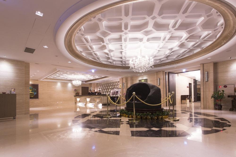 Grand City Hotel Fengyuan Exteriér fotografie