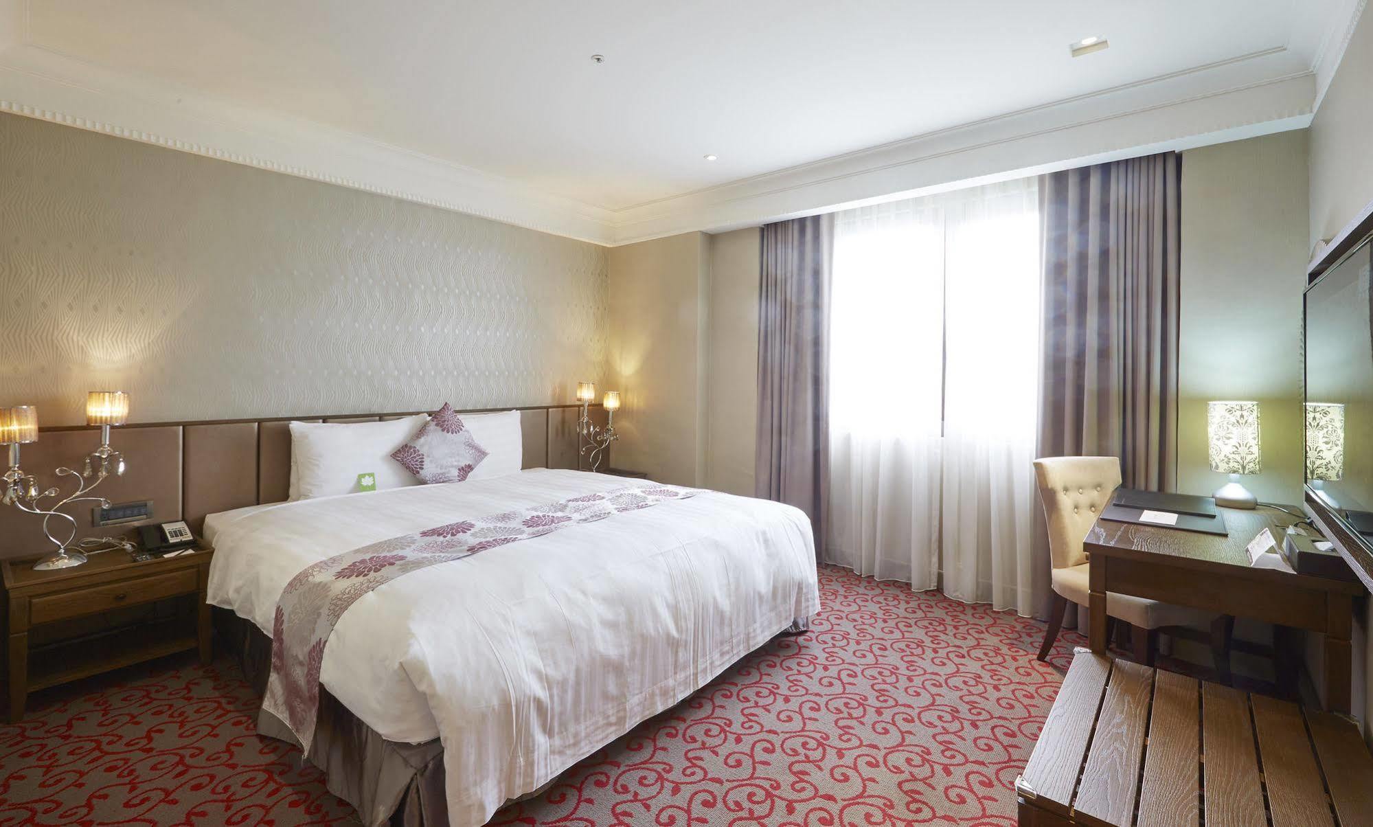 Grand City Hotel Fengyuan Exteriér fotografie